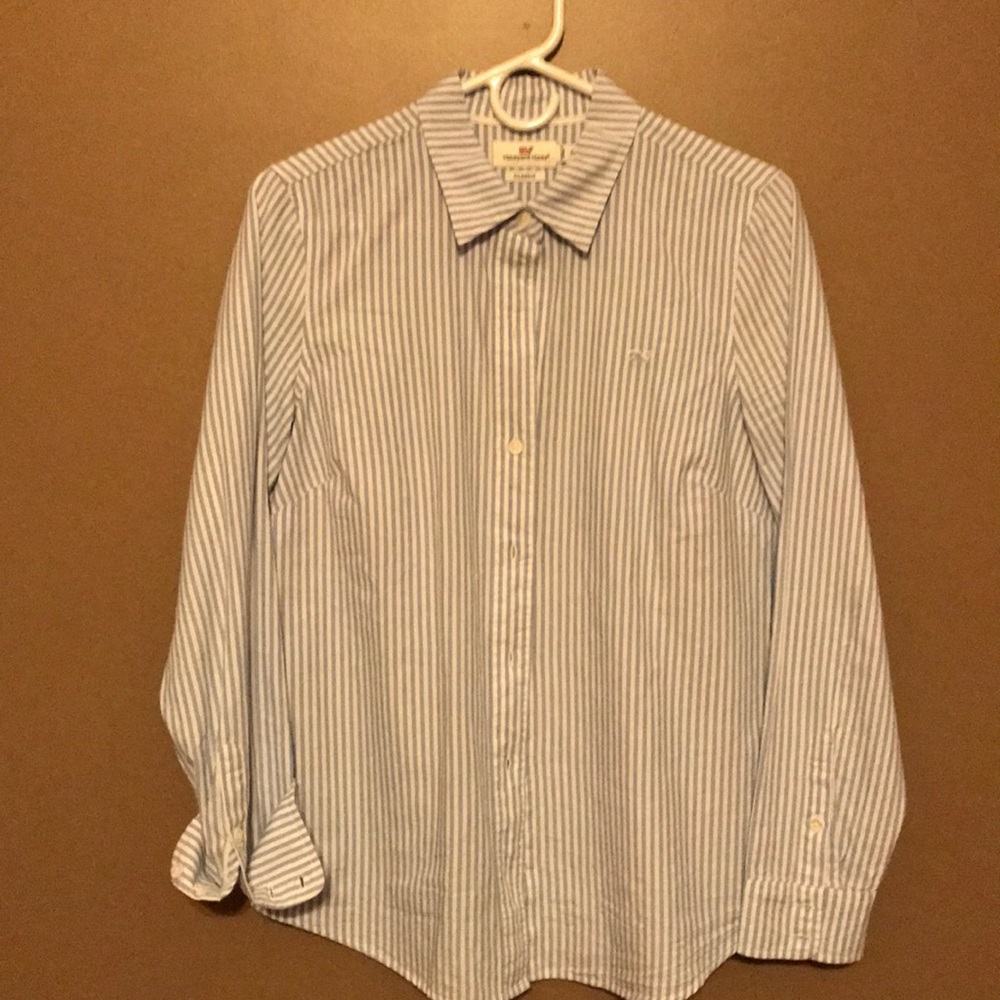 Vineyard vine pinpoint button down shirt